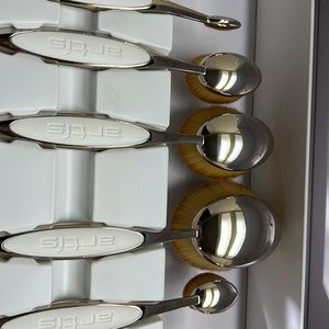 NEW IN BOX ARTIS elite 10 pieces collection - mirror finish